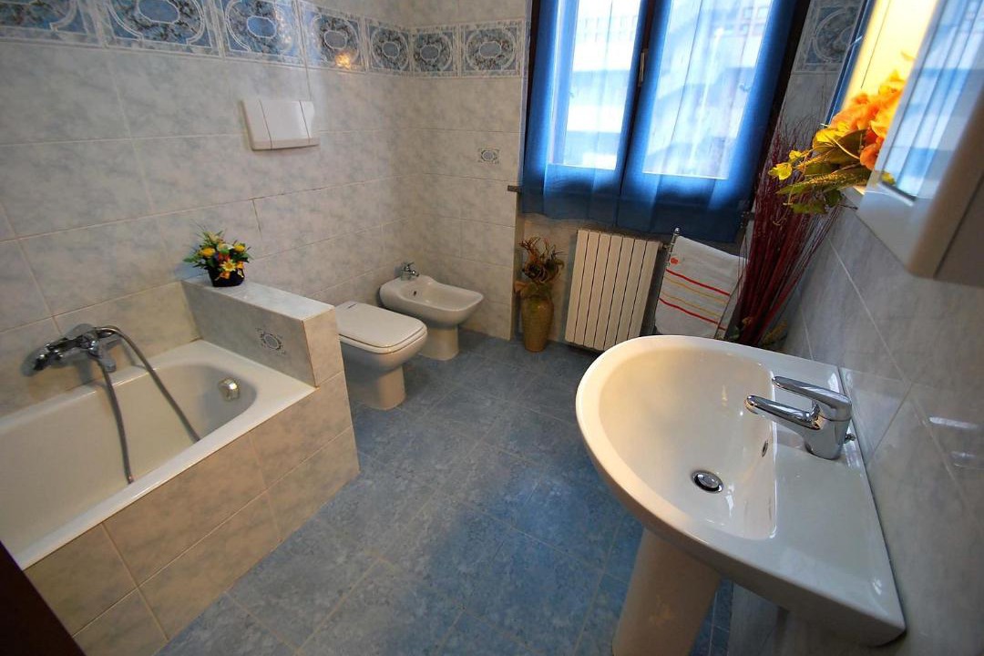 Photo of Bathroom in Muggio