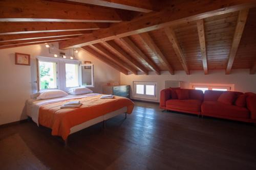 Photo of Bedroom in Menaggio