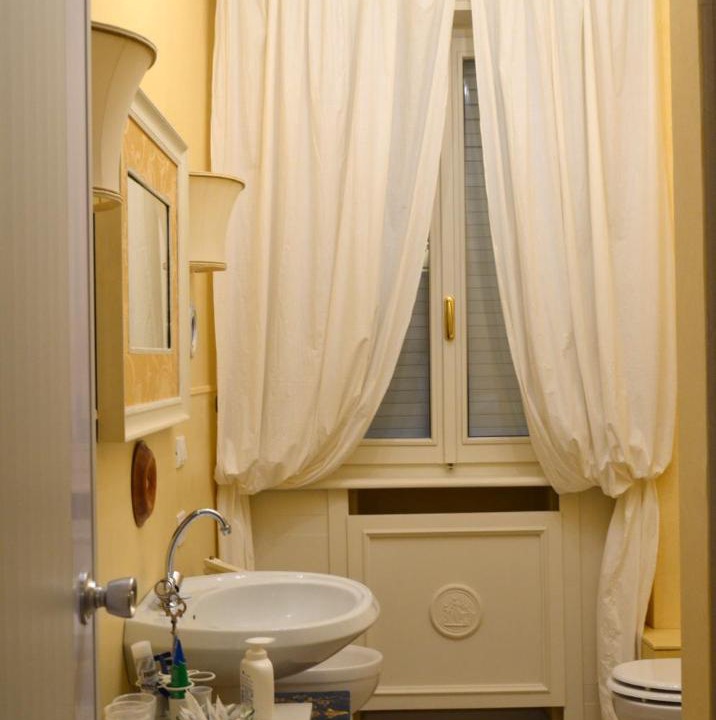 Photo of Bathroom in Asola
