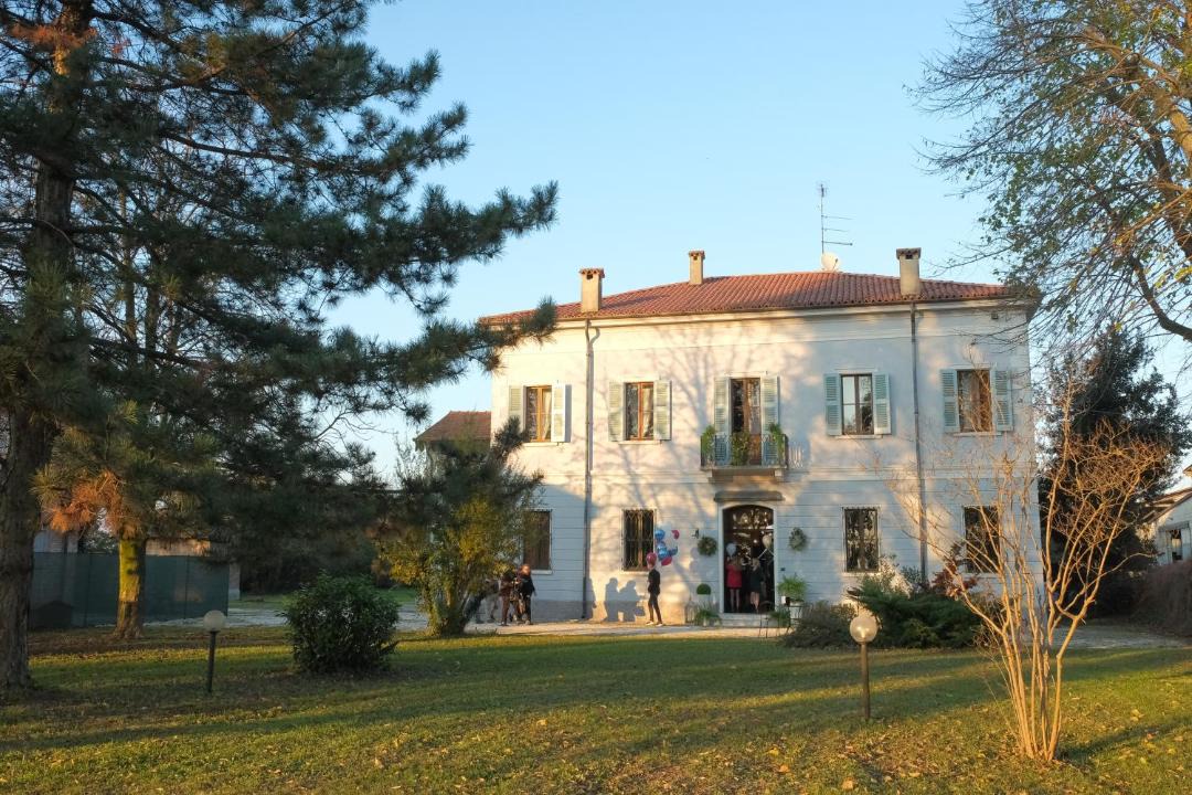 Photo of Others in Virgilio