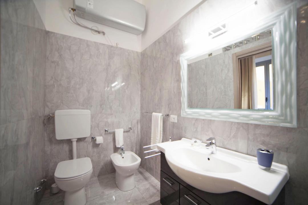 Photo of Bathroom in Magenta