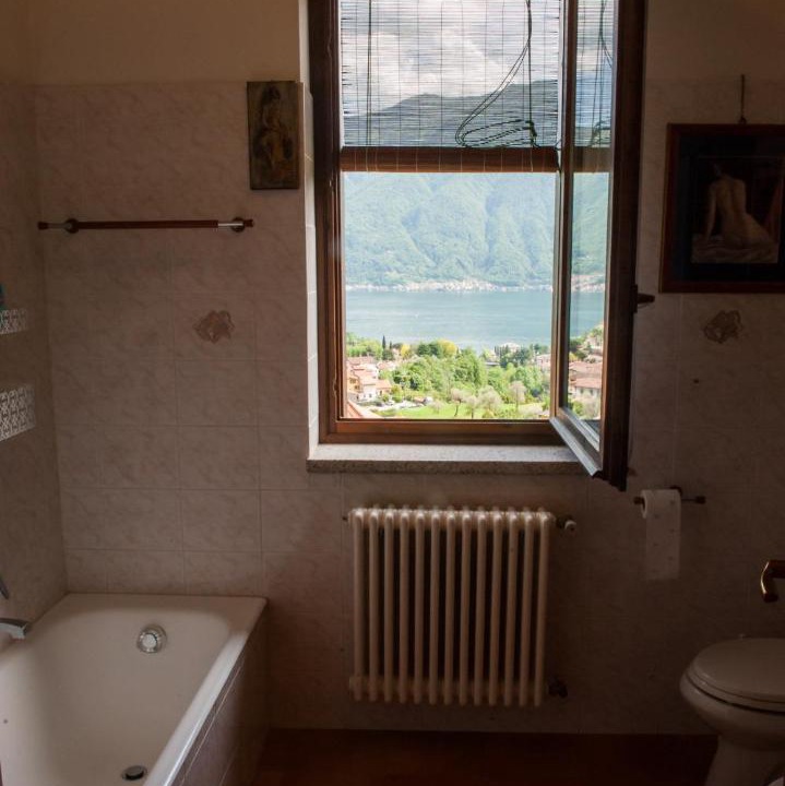 Photo of Bathroom in Tremezzina