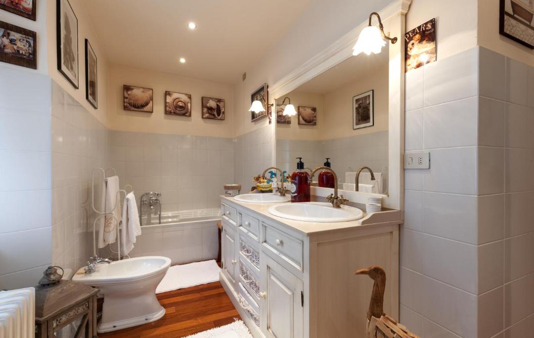 Photo of Bathroom in Vassena