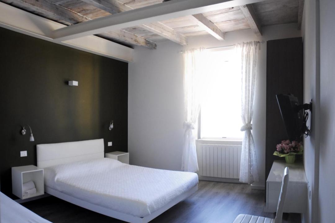 Photo of Bedroom in Castro