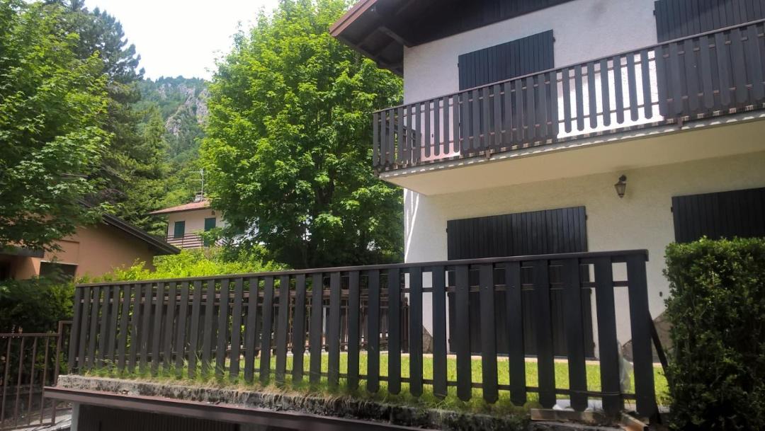 Photo of Buildings in Bratto