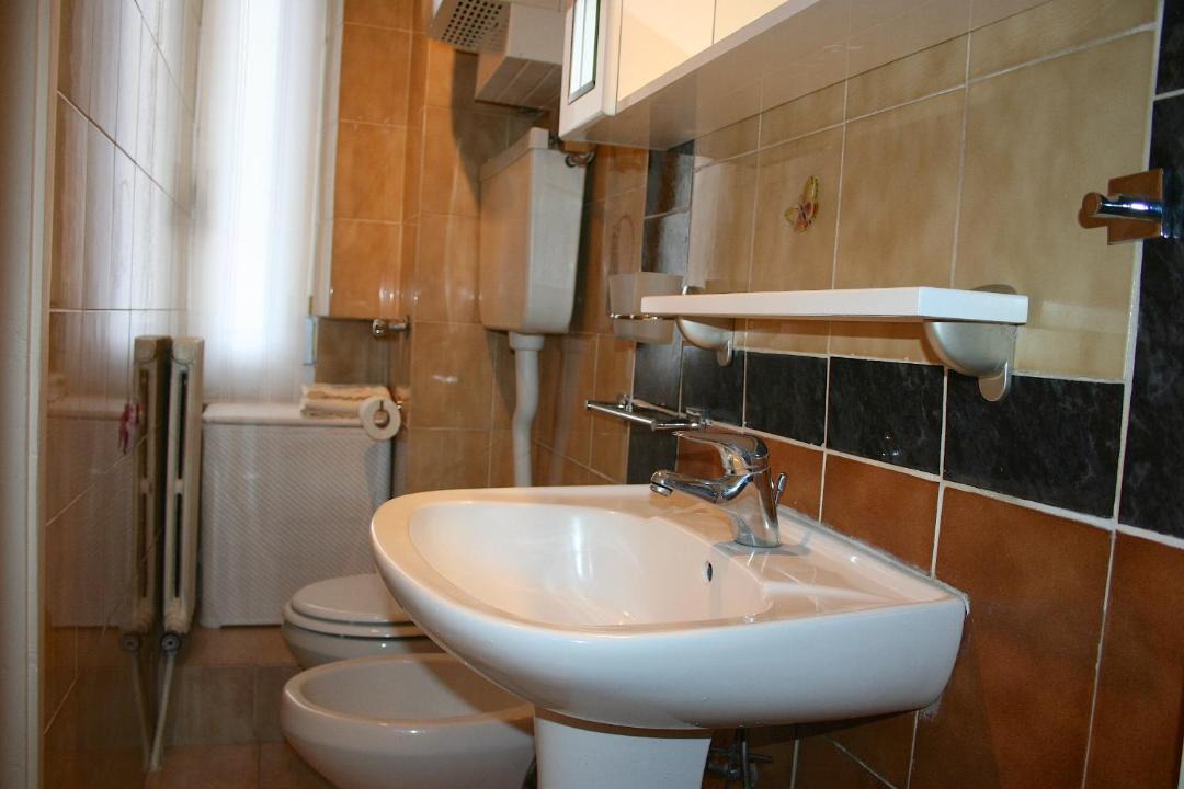 Photo of Bathroom in Dergano