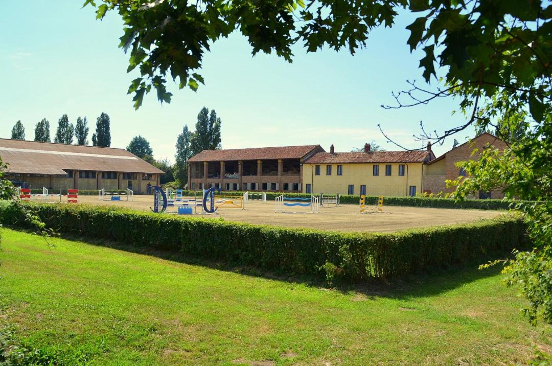 Photo of Buildings in Basiglio
