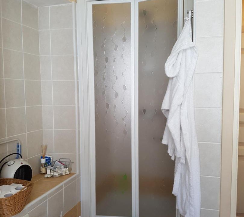 Photo of Bathroom in Ornica