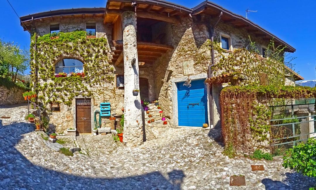 Photo of Buildings in Vesio