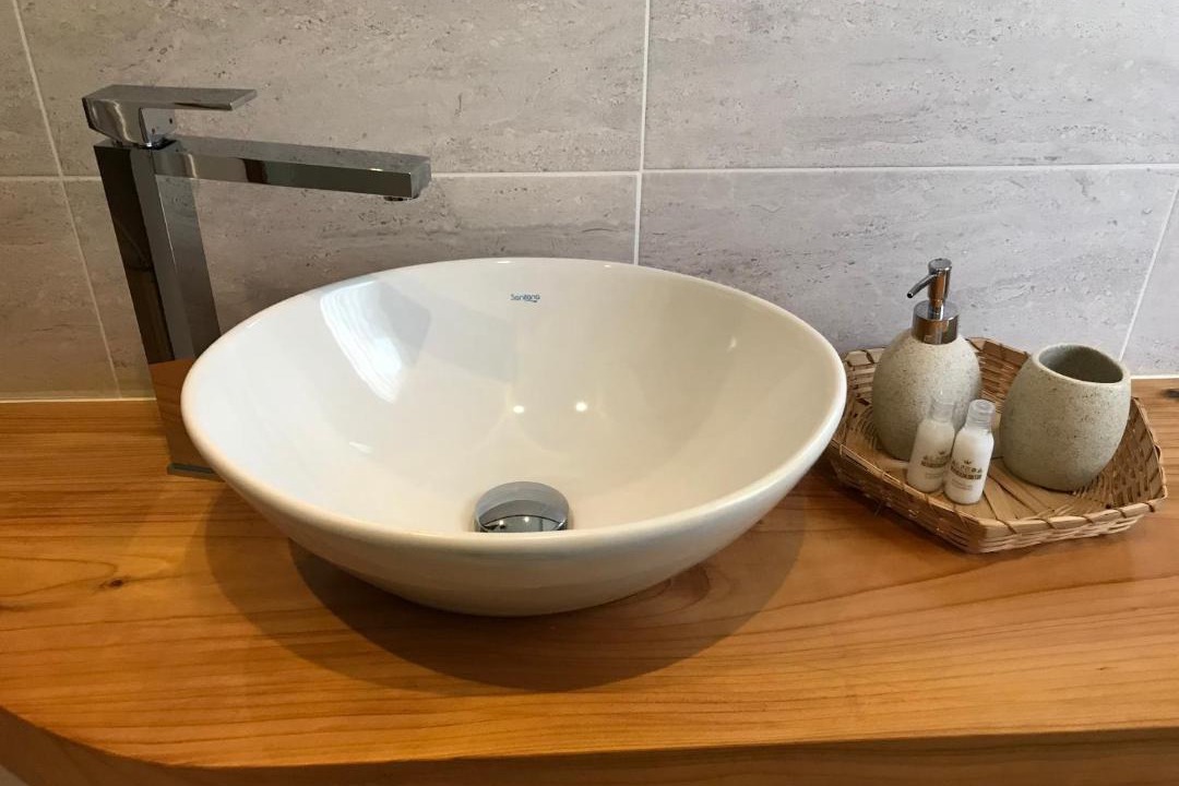 Photo of Bathroom in Magenta