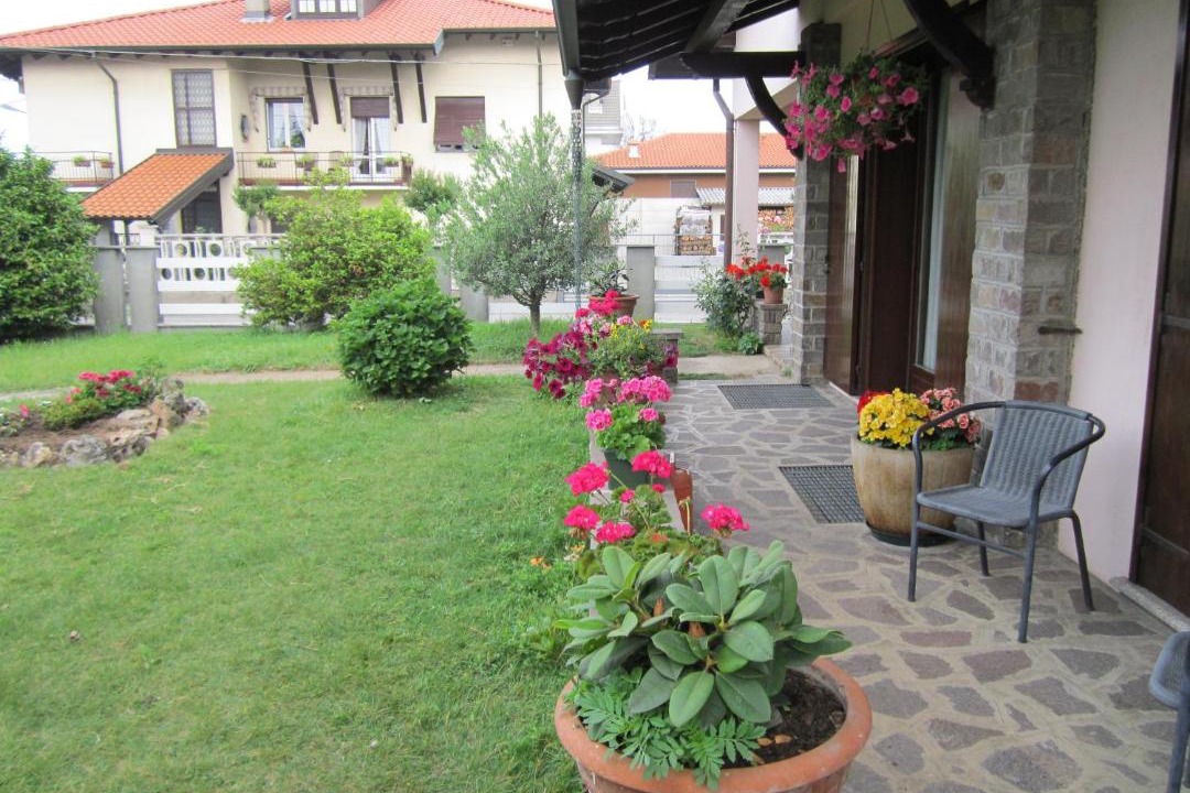 Photo of Others in Vanzaghello