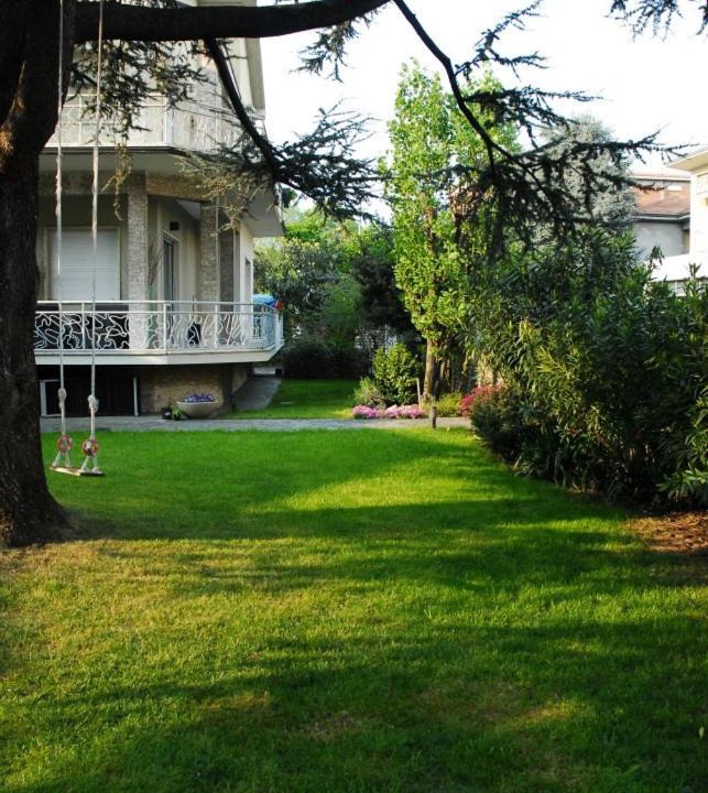 Photo of Buildings in Monza