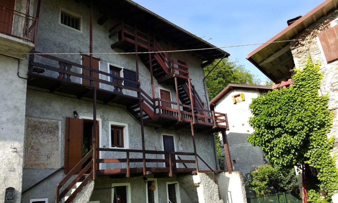 Photo of Buildings in Delebio