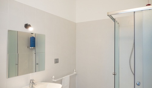 Economy Double or Twin Room, Private Bathroom