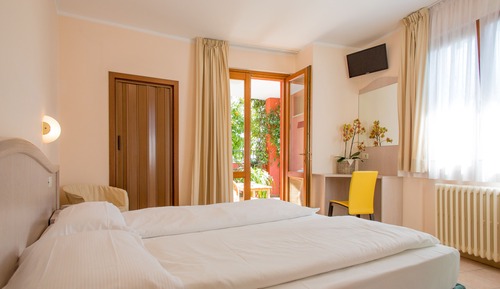 Comfort Double or Twin Room, Garden View