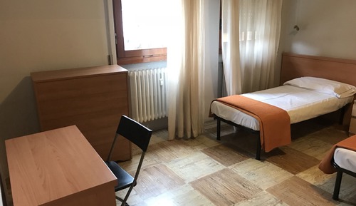Triple Room, Shared Bathroom (External)