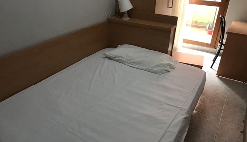 Single Room, Shared Bathroom (External)