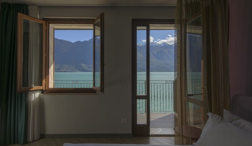 Deluxe Double Room, Balcony, Lake View