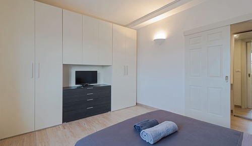Apartment (1 Bedroom)