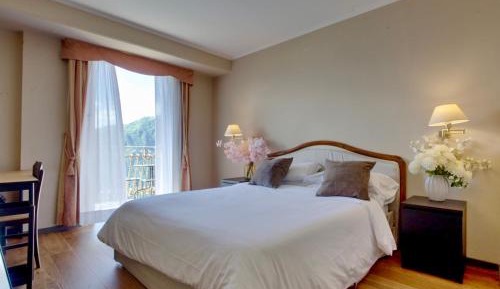 King Room with Lake View