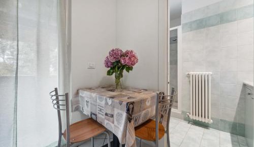 One-Bedroom Apartment with Balcony