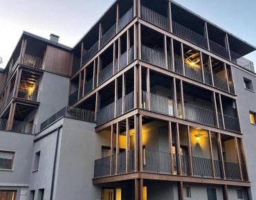One-Bedroom Apartment with Balcony
