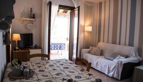 One-Bedroom Apartment with Balcony