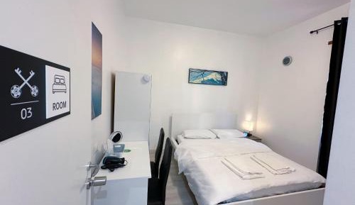 Standard Double Room with Shared Bathroom