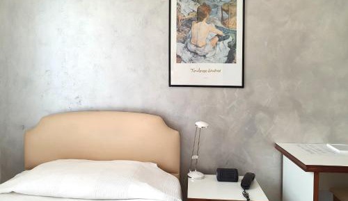 Economy Single Room