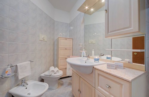 Toscolano Maderno Apartment | Verde Giada with pool
