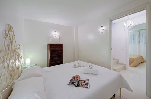 Gaino Apartment | Casa Oleandri with pool and lake view