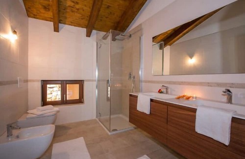 Cressogno House | Vacation home for 16 guests with 400m² in Valsolda (121083)