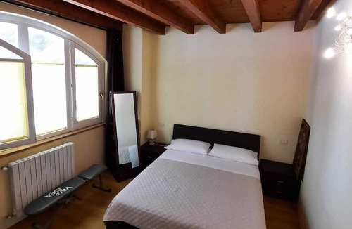 San Martino in Strada Apartment | Silenzioso, posto auto, vicino Lodi a 30 Km da Milano