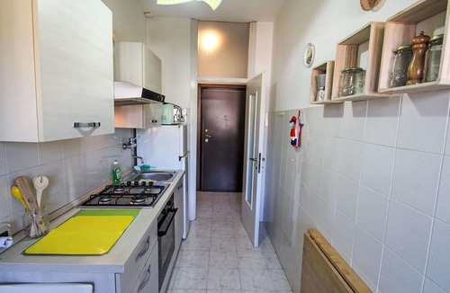 Luino Apartment | Cosy apartment for 3 guests with WIFI, TV and balcony